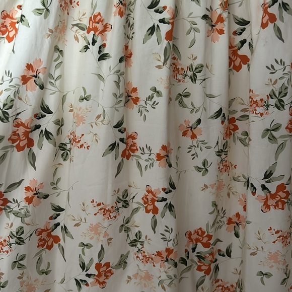 Yellow floral Few Moda, square necked smocked dress size medium - Picture 7 of 7